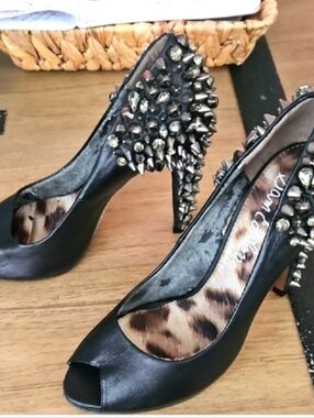 NEW ROCKER SHOW STOPPING Black Spiked Gemstone Bling Edgy Heels